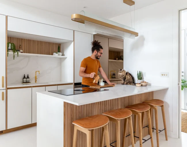 Discover the Joys of a Kitchen with Breakfast Bar