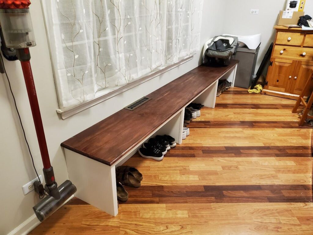 Wooden Bench for Mudroom 1