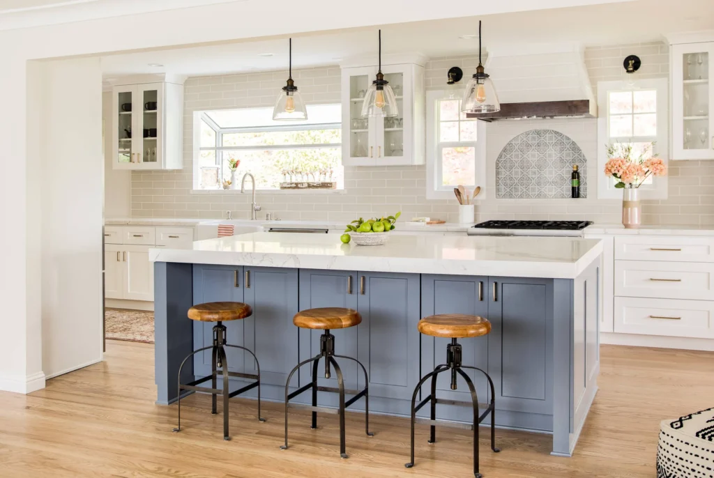 Kitchen Islands with Storage and Seating