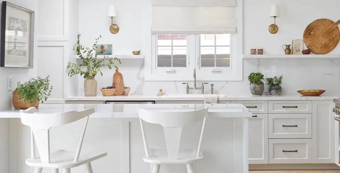 Timeless Kitchen Designs with White Cabinets