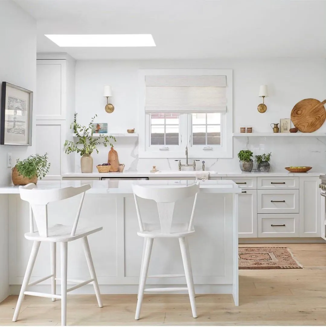 Timeless Kitchen Designs with White Cabinets