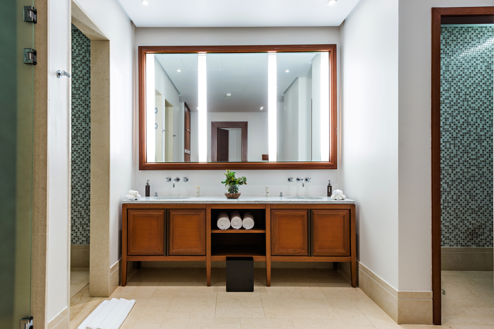 Elegant and Spacious Bathroom Design