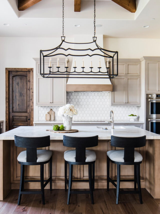 Discover how easy kitchen remodeling can be when design, planning, and craftsmanship come together seamlessly.