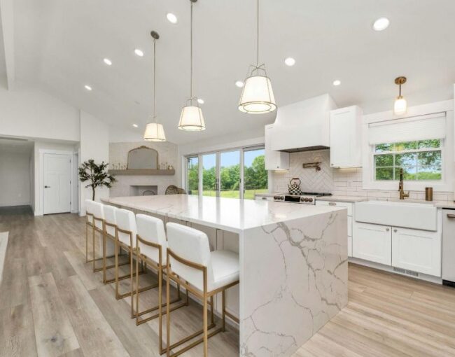 Kitchen Remodeler in Sterling: Island or Peninsula for Your Space?